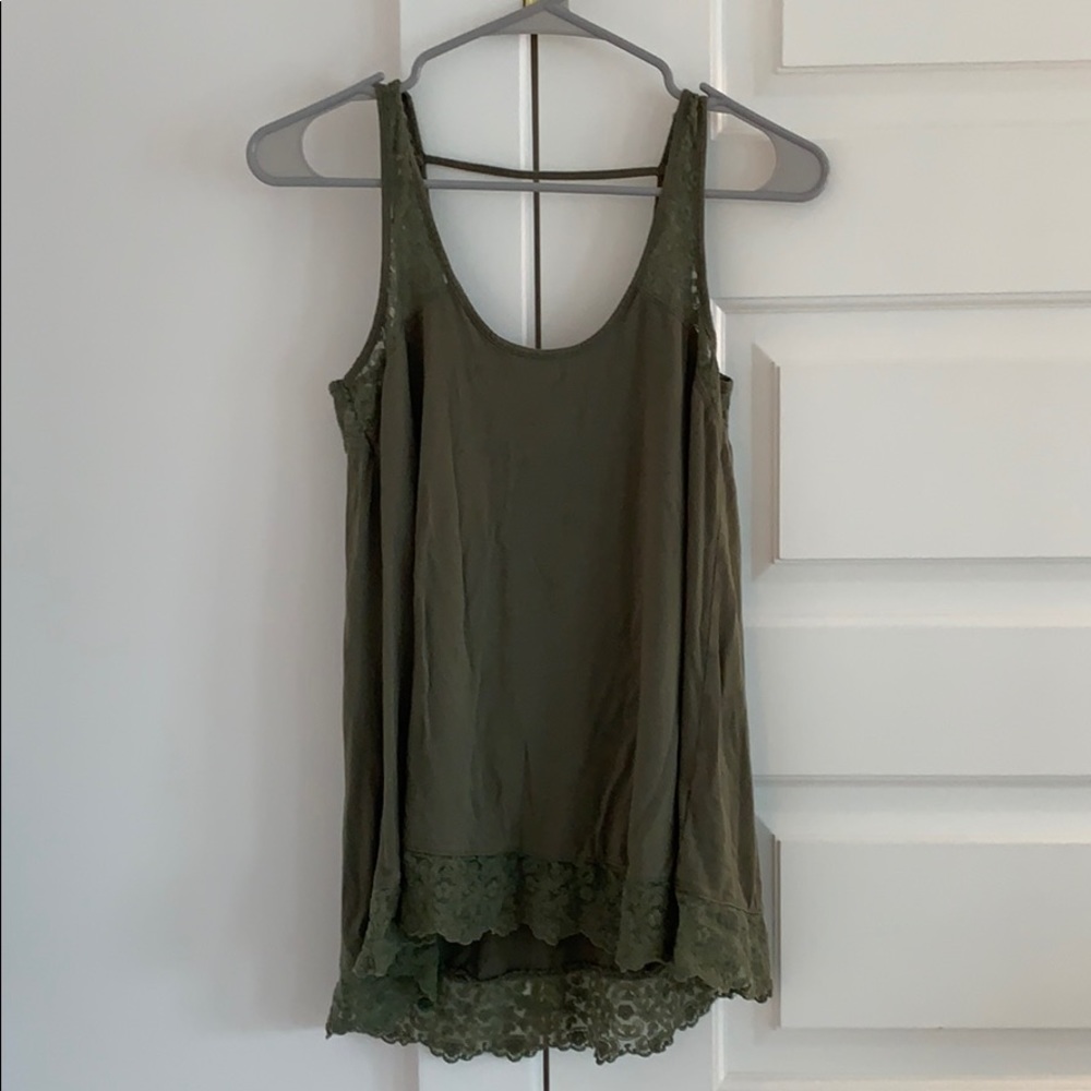 Flowy tank